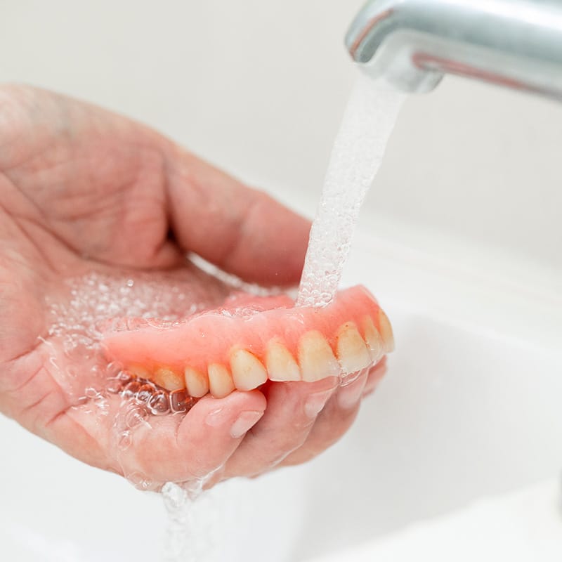 Higiene prótesis dental removible